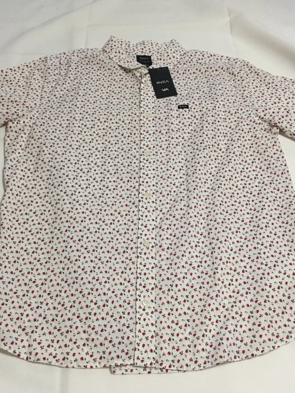 RVCA Button Up Shirt Men's 2XL White Roses Floral Slim Fit Short Sleeve NWT